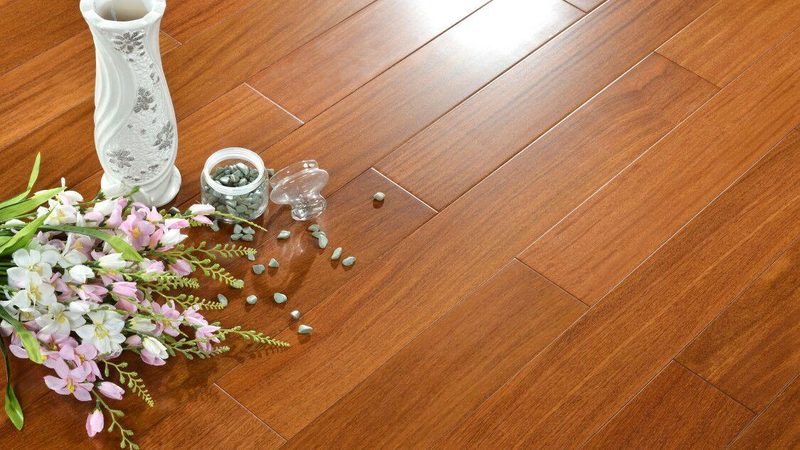 上海锁扣地板：价格与品质的微妙平衡